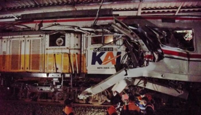 Insiden Tragis di Perkeretaapian Indonesia, 16 Meninggal Dunia Akibat Tabrakan Dua Kereta